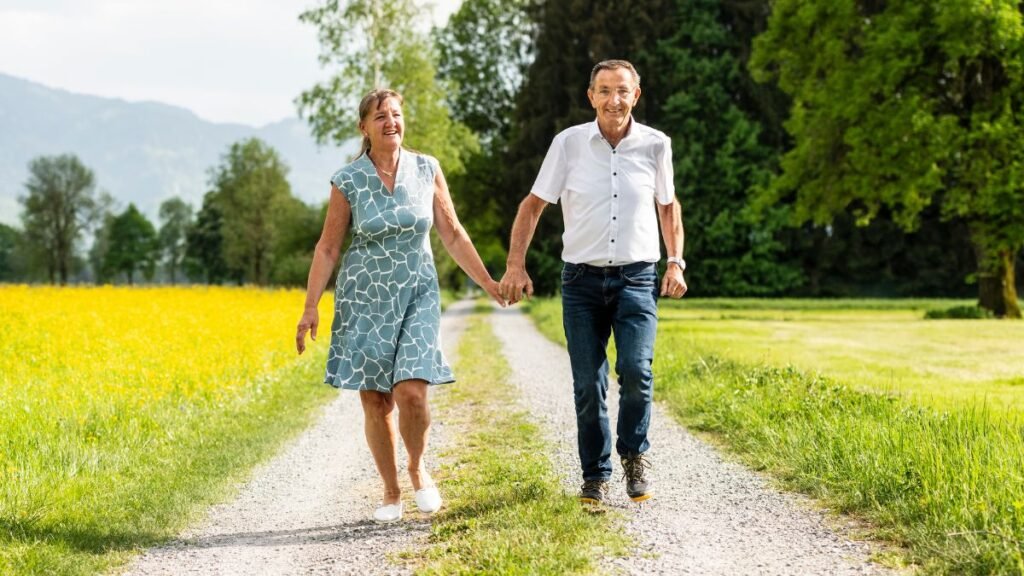 Psychology Reveals the Hidden Truth About Aging That Most People Ignore — Why Emotional Intelligence, Not Physical Health, May Decide How Happy and Meaningful Your Later Life Really Feels