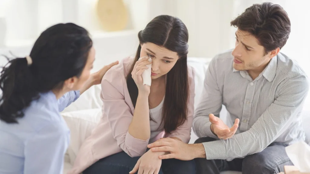Psychology says the challenge of making close friends after 30 is not about lack of opportunity. It stems from the fact that deep bonds require unplanned emotional openness, something most adults have designed their lives to minimize