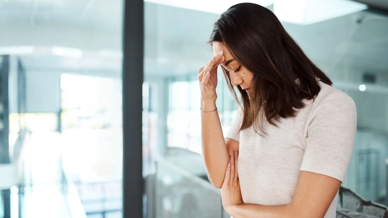 Psychology suggests that people who prefer texting are not avoiding others, but are trying to avoid the version of themselves that becomes anxious during conversations, loses clarity mid-sentence, and ends up saying things they did not intend, choosing written communication instead to feel more in control and express themselves more accurately