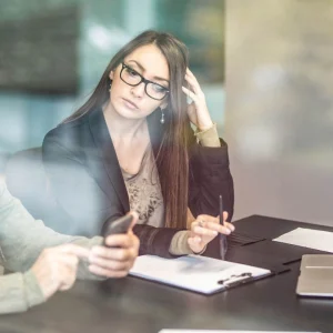 Psychology suggests that true resilience is not about quick recovery or constant positivity, but about those who allow themselves to break down quietly, then still rise the next day and continue forward without placing their emotional weight on others